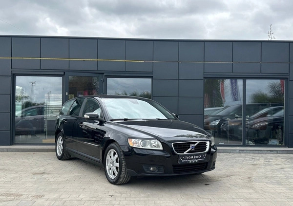 Volvo V50 cena 17900 przebieg: 250000, rok produkcji 2009 z Polanica-Zdrój małe 352